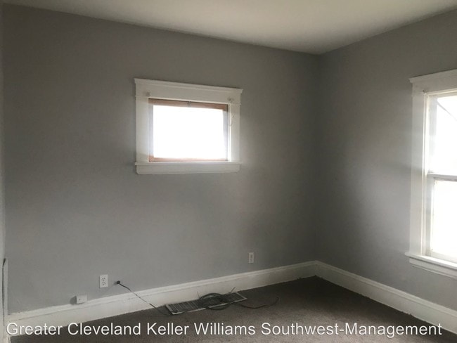 Building Photo - 10919 Sandusky Ave
