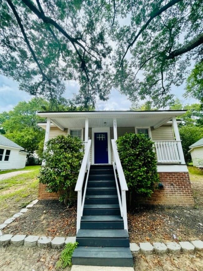Building Photo - 505 Ross Ave