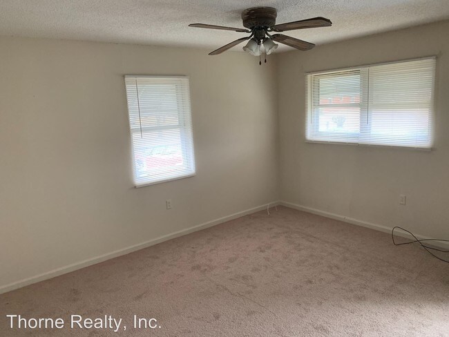 Building Photo - 2 br, 1 bath House - 515 E Wilson St.