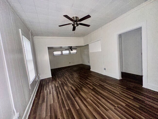 Foto del edificio - 4 bedroom, 1 bathroom home in Gatesville