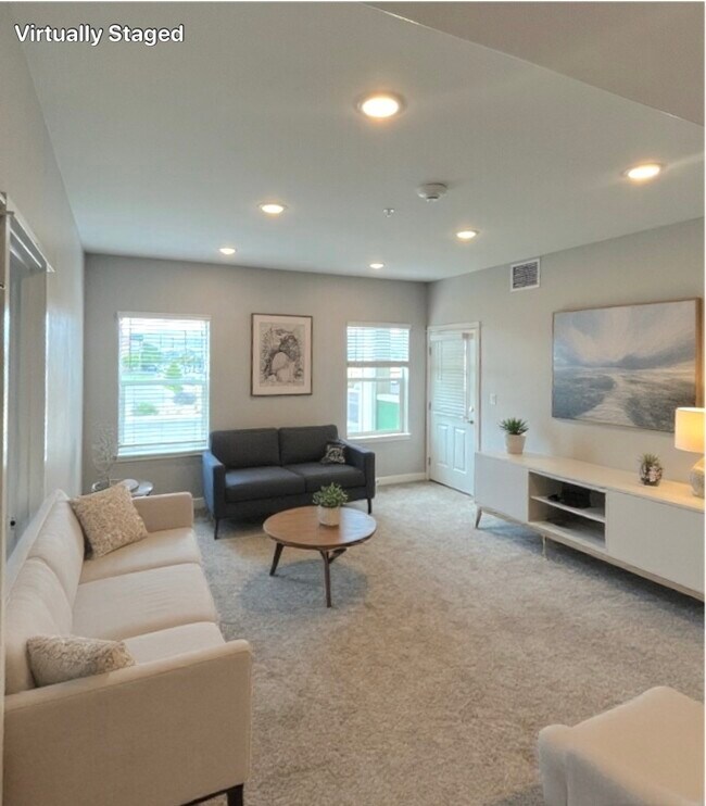 Foto del edificio - Copper Village Apartments