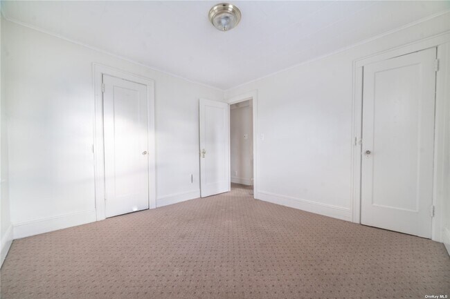 Foto del edificio - 9242 245th St