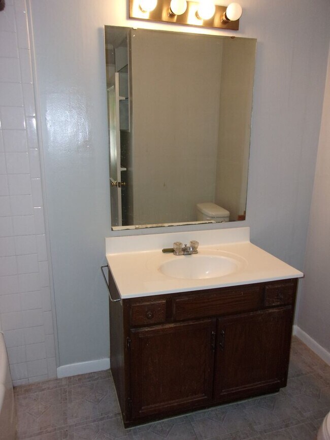 Foto del edificio - 401 S Talley Ave