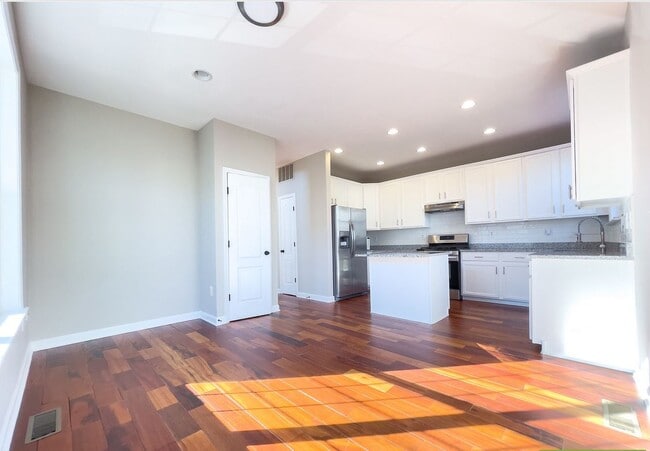 Kitchen - 22820 Edson Ter