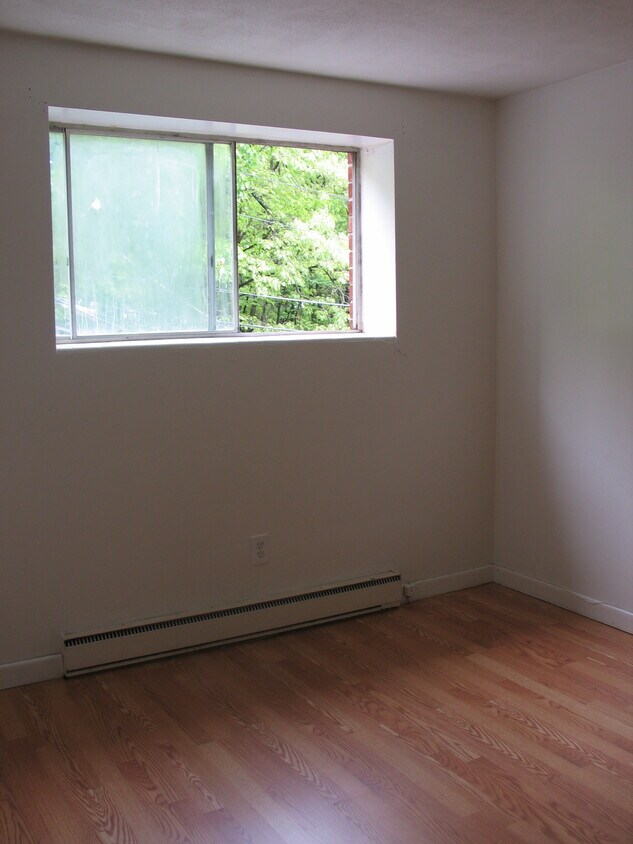 Primary Photo - 94 Itasca St