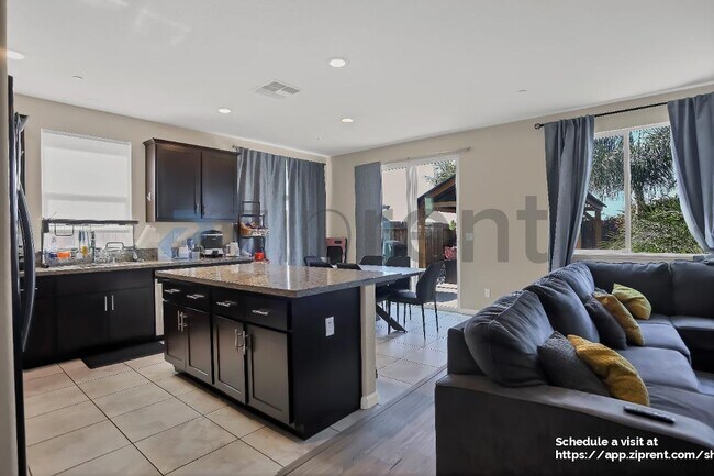 Foto del edificio - 1104 Greenbrier Dr