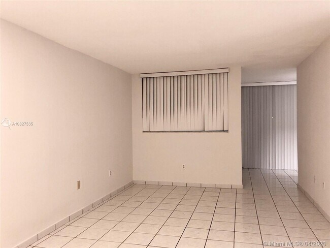 Foto del edificio - 9441 SW 4th St