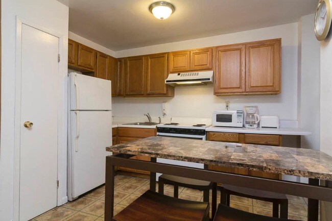 Building Photo - 45 E 28th St