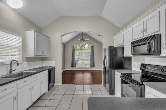 Building Photo - 13198 Lazy Ln
