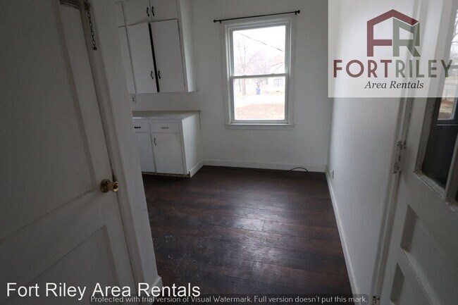 Foto del edificio - 2 br, 1 bath House - 440 W Walnut