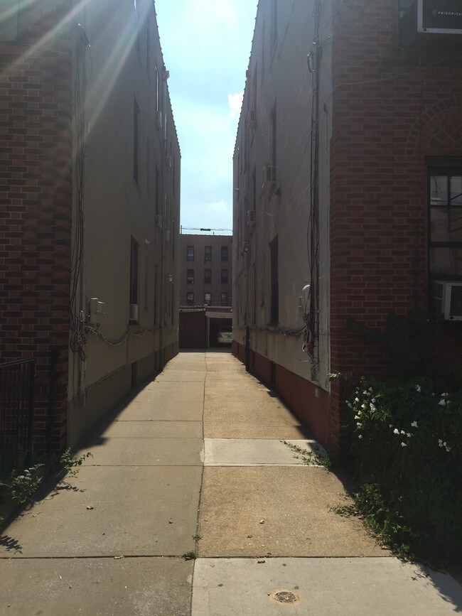 Entrada para auto - 6 Family