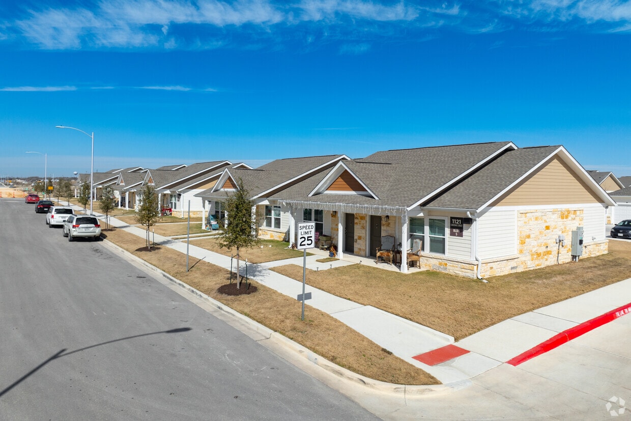 Primary Photo - Legacy Square Apartments