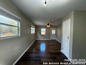 Foto del edificio - 15435 Belen St