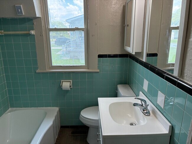 Foto del edificio - 2406 Acorn St