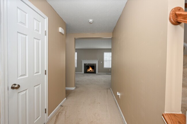 Building Photo - 7836 Creekside Pkwy