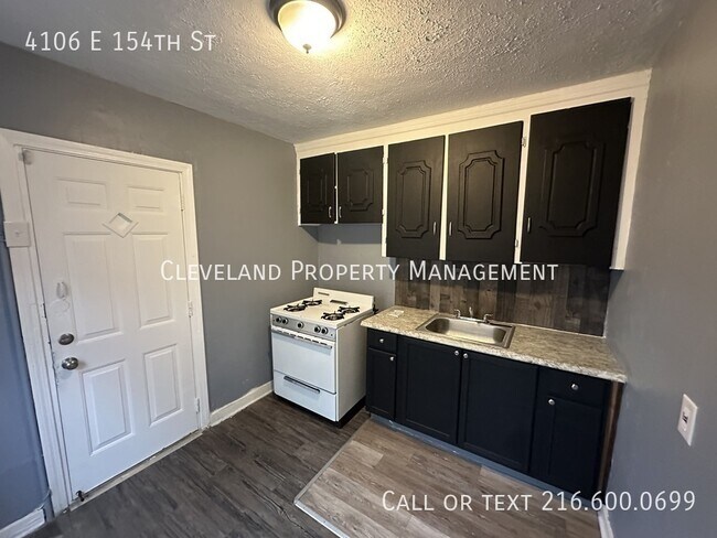 Foto del edificio - 4106 E 154th St