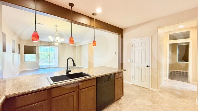 Foto del edificio - 25823 N 122nd Ln