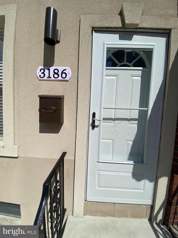 Foto del edificio - 3186 Salmon St