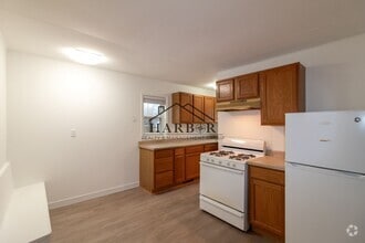 Building Photo - 224 9th Ave NW
