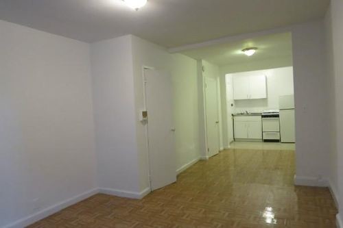 Primary Photo - 554 W 45th St