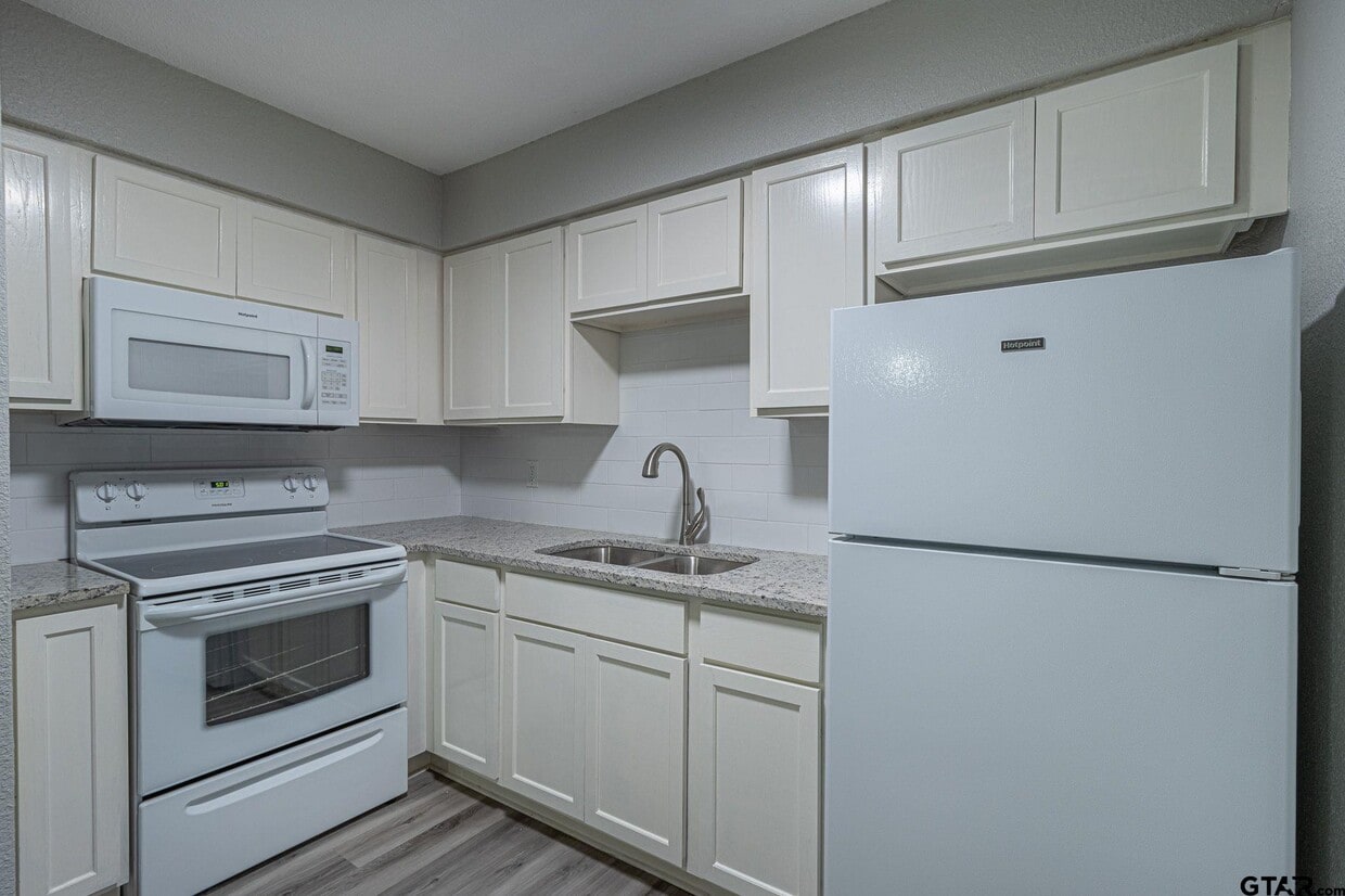 9951 FM 346 Unit 3, Whitehouse, TX 75791 Condo for Rent in Whitehouse