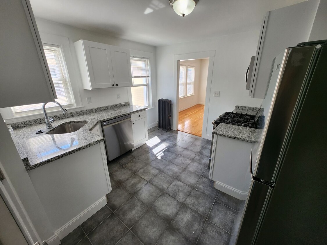 7 Richard Terrace Unit 3, Boston, MA 02124 - Room for Rent in Boston ...