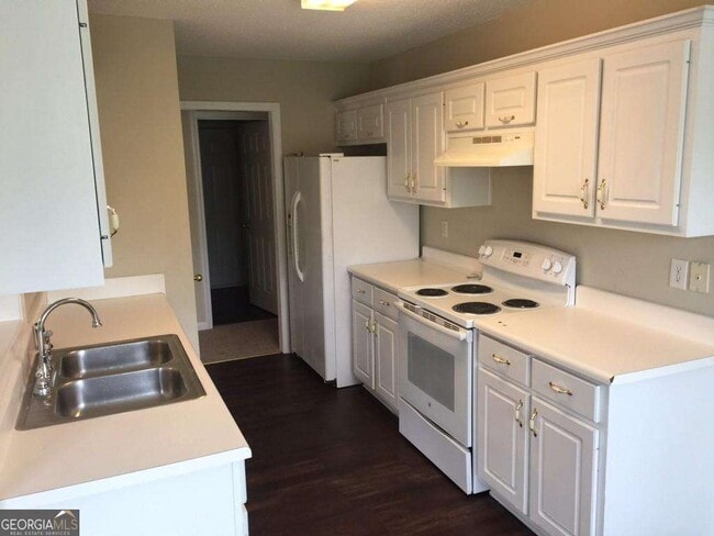 Foto del edificio - 1140 Katie Lynne Ln