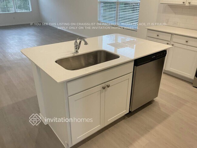 Building Photo - 1624 Boggy Crk Rnch Rd