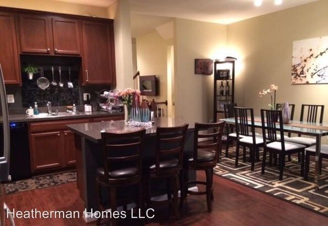 Foto del edificio - 3 br, 2.5 bath House - 109 Hillside Court