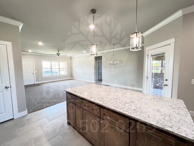 Foto del edificio - Single-Family Home- Beautiful Mayberry Plan