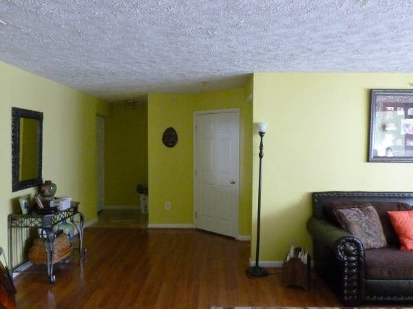Foto del edificio - 5610 Avonshire Pl