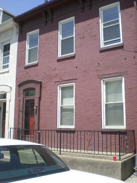 Foto principal - Coming soon! 4 bedroom 1 bath House-Yard, ...