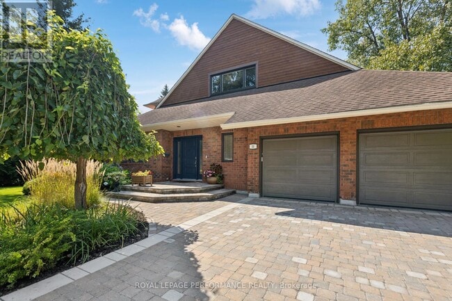 Building Photo - 55 Delong Dr