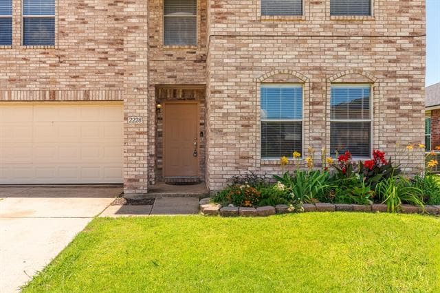 Building Photo - 2228 Bradford Pear Dr