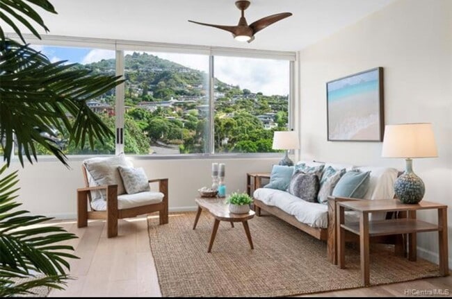 Building Photo - Makiki - Spacious one bedroom, one bath at...