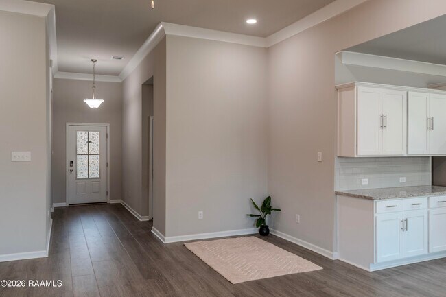 Foto del edificio - 119 Deer Lake Ln