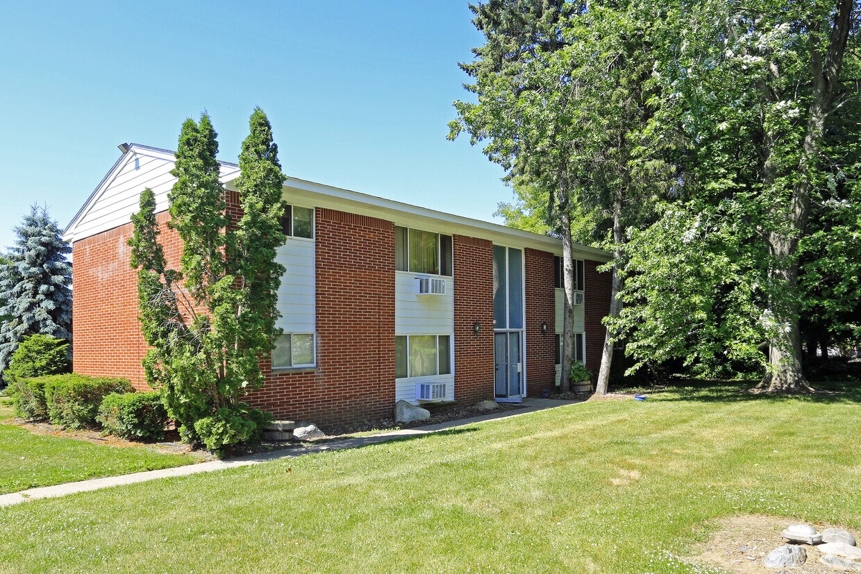 Foto principal - Brandon Hills Manor