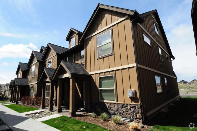 Foto del edificio - Fairhaven Townhomes