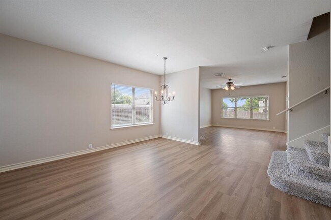 Foto del edificio - 20925 Texas Meadows Dr