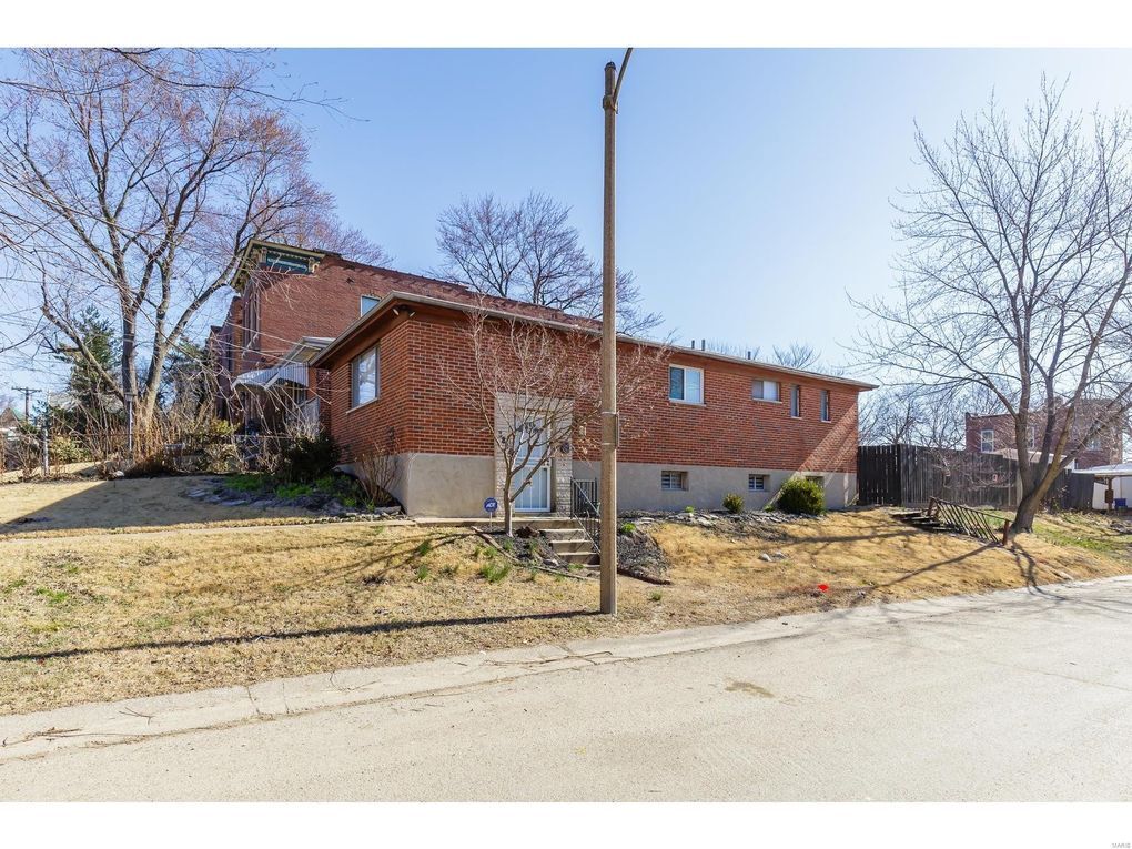 Outside - 3824 Marine Ave