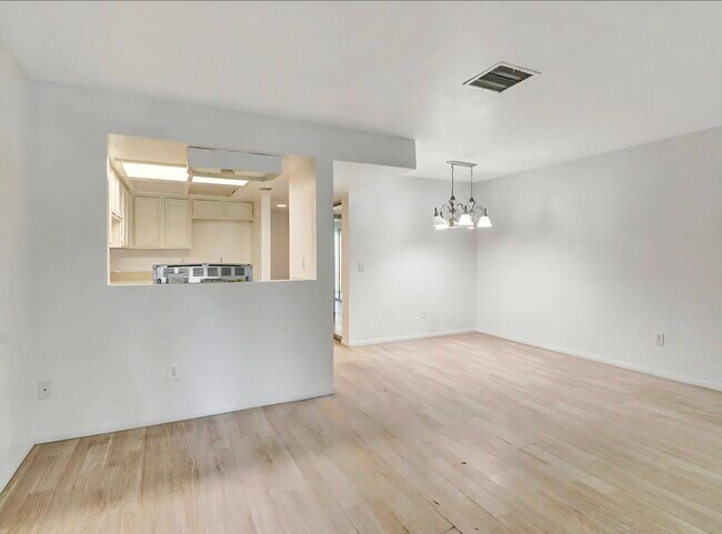 Foto del edificio - 32505 Candlewood Dr