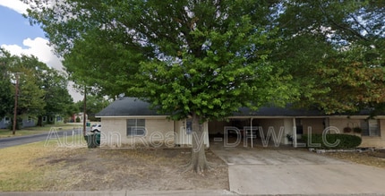 Building Photo - 1619 N Alexander St