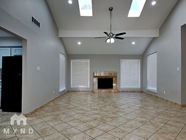 Building Photo - 14923 Walters Rd