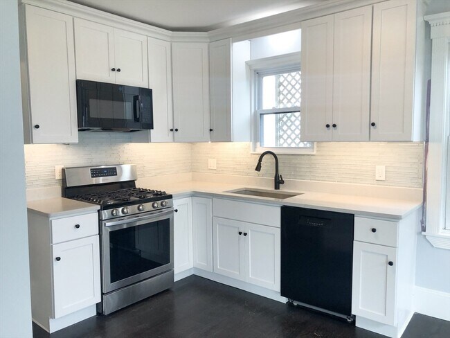 Foto del edificio - 156 Homes Ave