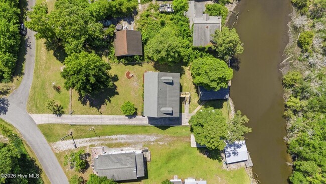 Foto del edificio - 141 Sherrill Loop Rd