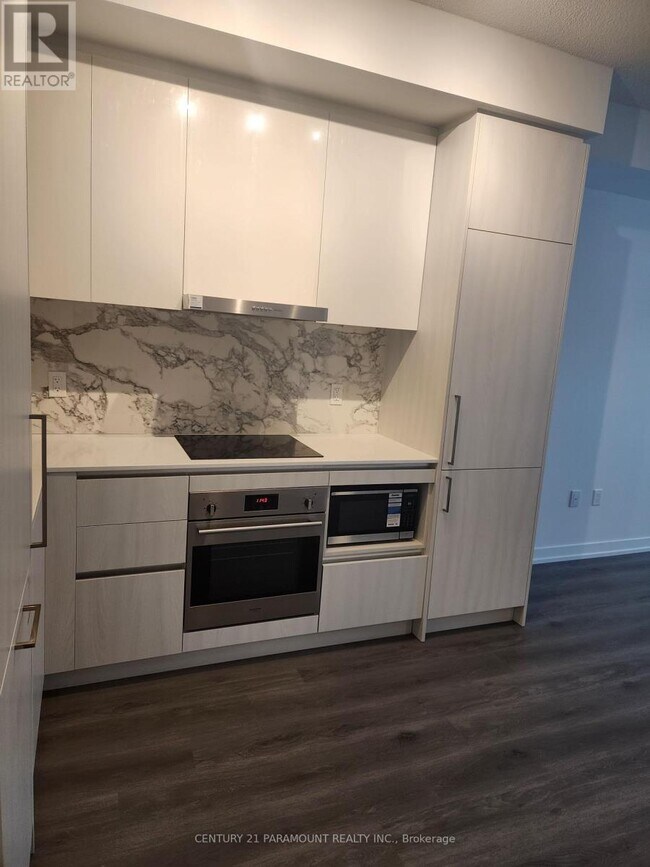 Photo du bâtiment - 225 Commerce St