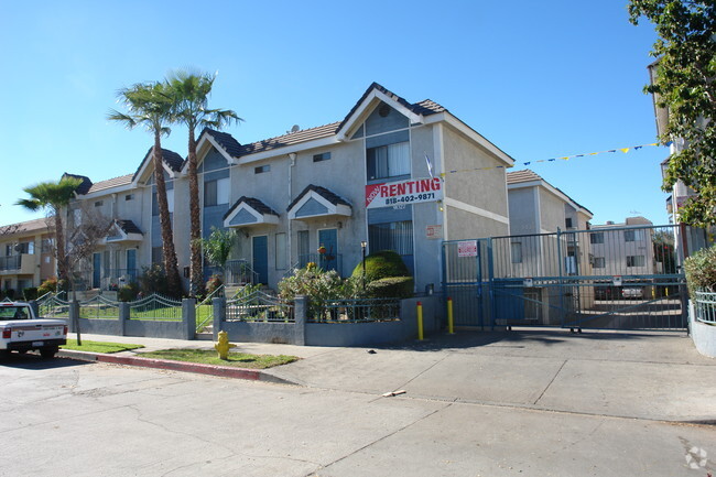 Building Photo - Burnett Park Apartment Homes