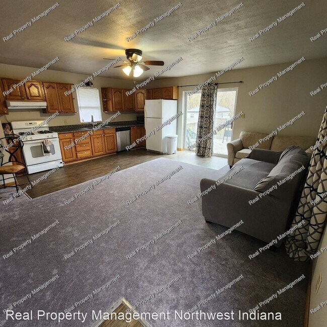 Building Photo - 3 br, 1 bath House - 13021 Edison St.
