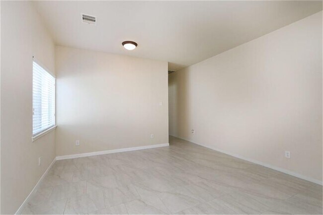 Building Photo - 11822 Princess Garden Way