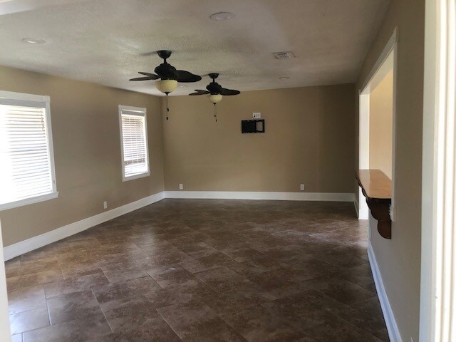 Foto del edificio - 18665 FM 2493, Flint, TX 75762